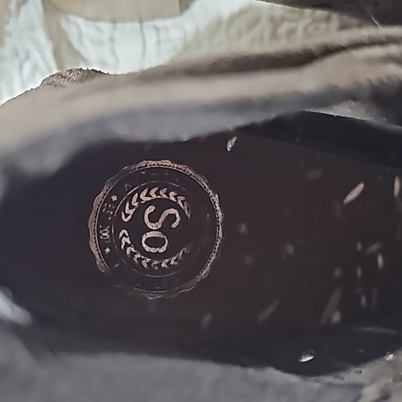 So open toe brown  suede heeled shoe 7.5 M with  cutouts - Picture 11 of 13